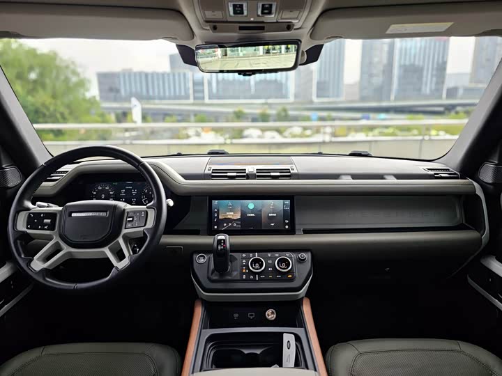 Фото 8 - Land Rover Defender