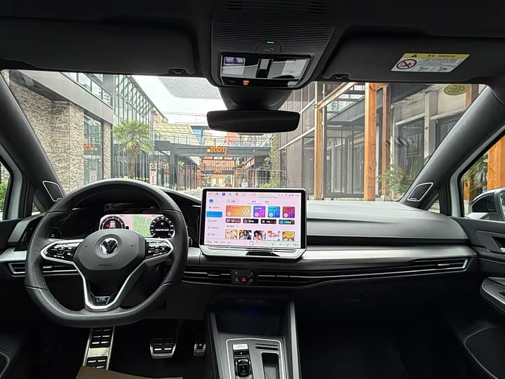 Фото 5 - Volkswagen Golf