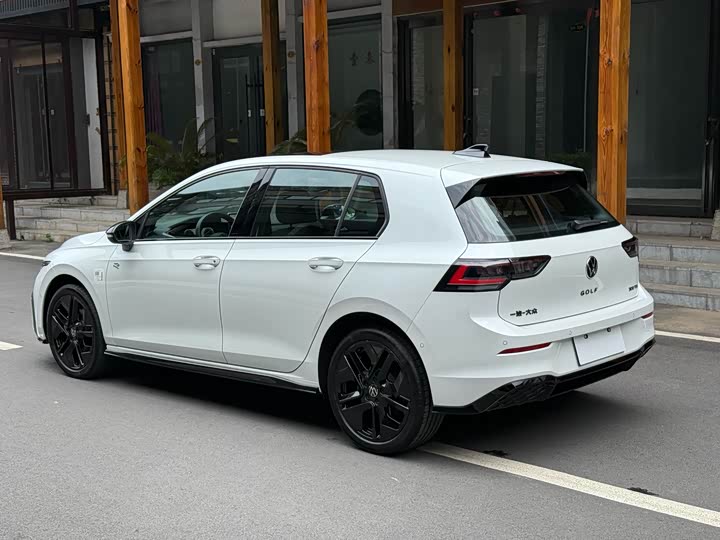 Фото 9 - Volkswagen Golf