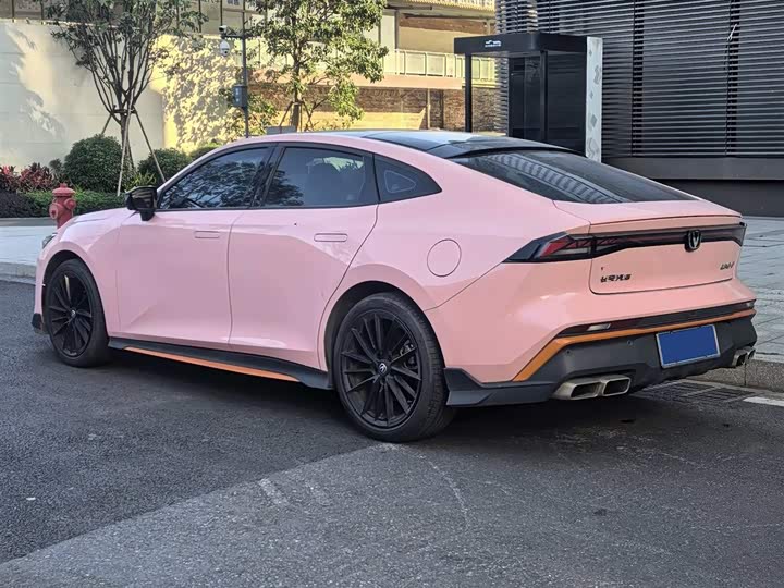 Фото 9 - Changan UNI-V