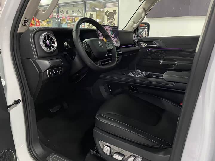 Фото 7 - Tank 300 Hybrid