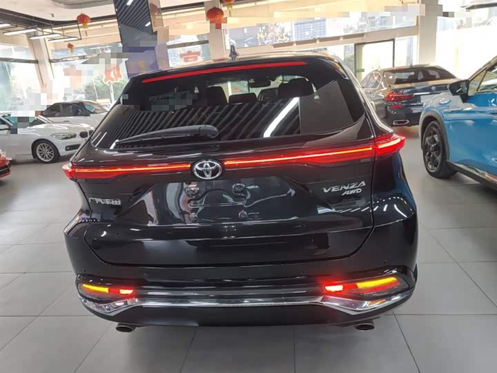 Фото 6 - Toyota Venza