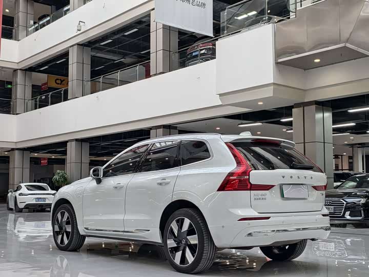 Фото 4 - Volvo XC60 Hybrid