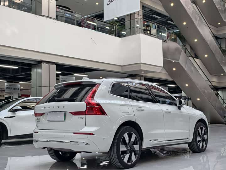 Фото 6 - Volvo XC60 Hybrid