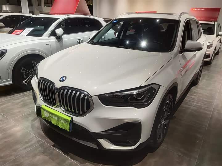 Фото 2 - BMW X1