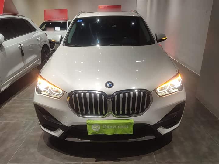 Фото 3 - BMW X1