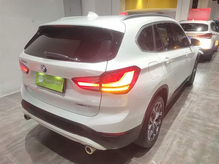 Фото 7 - BMW X1
