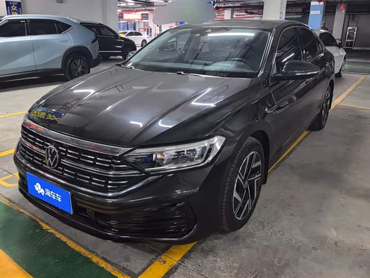 Фото 1 - Volkswagen Sagitar L