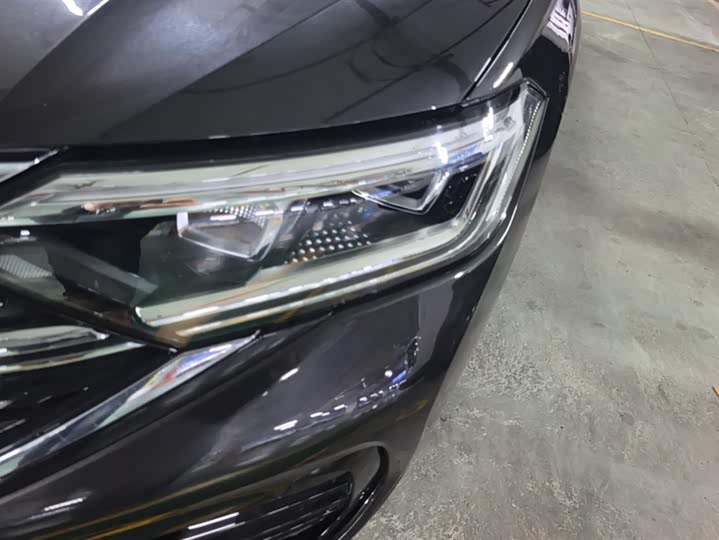 Фото 5 - Volkswagen Sagitar L