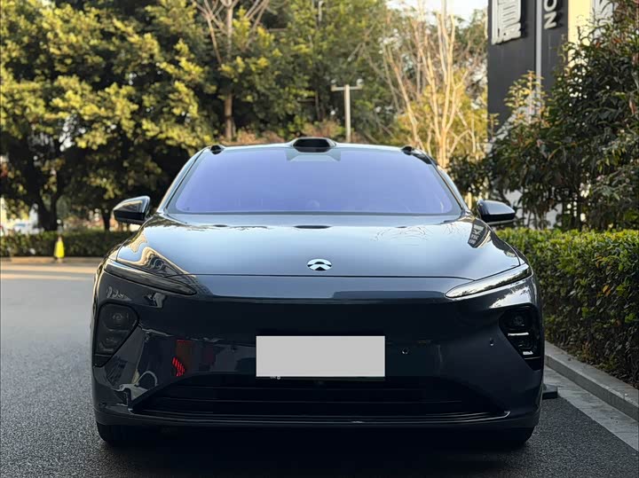 Фото 2 - Nio ET7