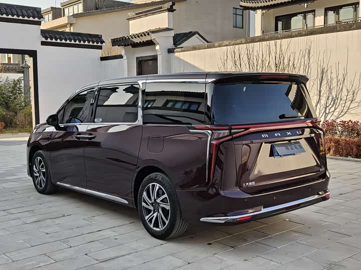 Фото 4 - Maxus G90