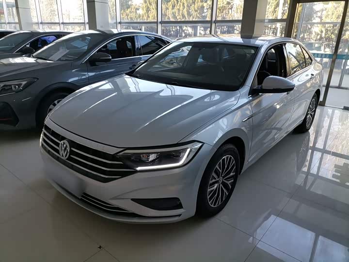 Фото 1 - Volkswagen Sagitar L