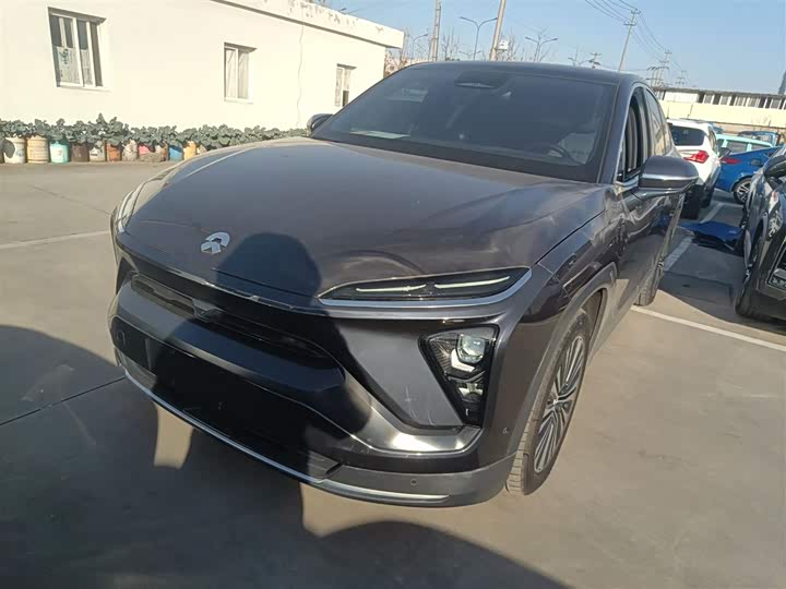 Фото 2 - Nio EC6