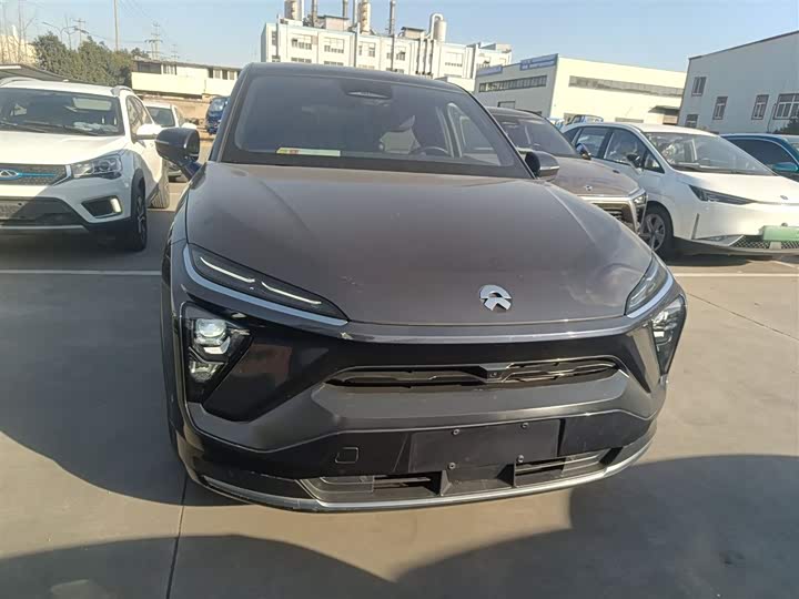 Фото 3 - Nio EC6
