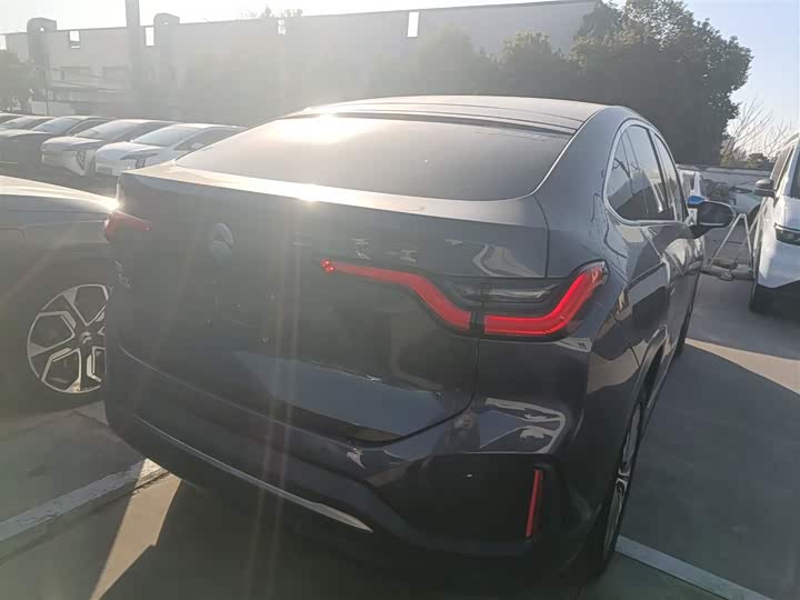 Фото 7 - Nio EC6