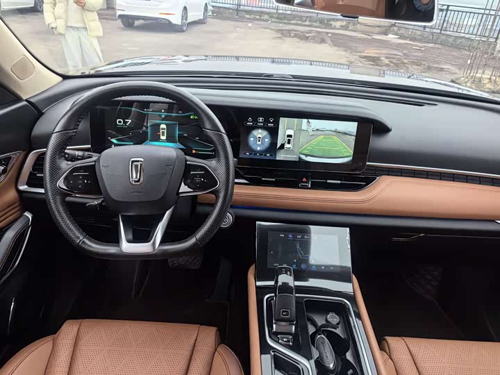 Фото 7 - Bestune T99