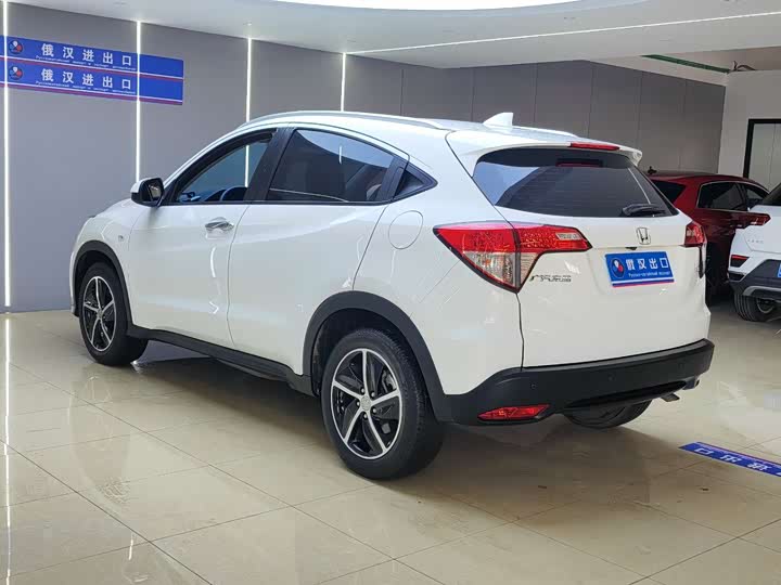 Фото 4 - Honda Vezel