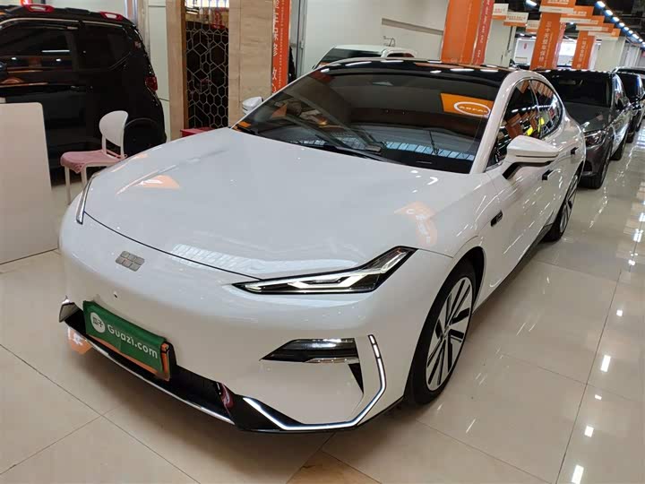 Фото 2 - Geely Galaxy E8