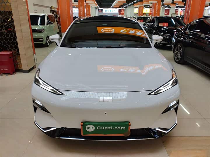 Фото 3 - Geely Galaxy E8