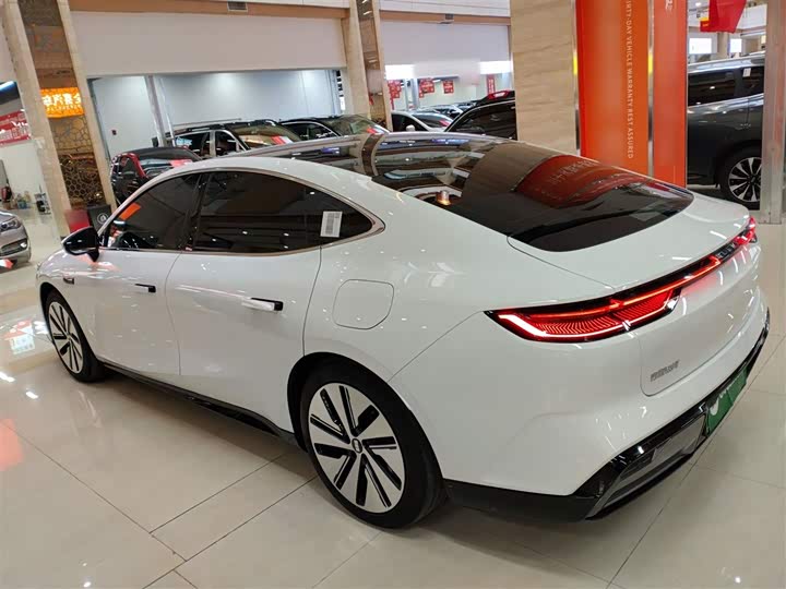 Фото 5 - Geely Galaxy E8