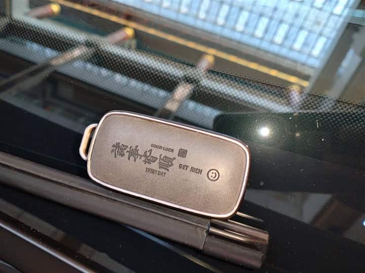 Фото 9 - Geely Galaxy E8