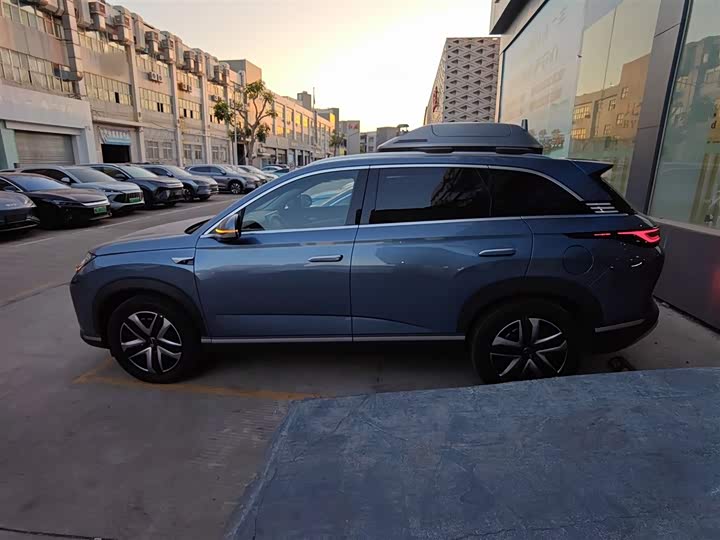 Фото 5 - BYD Sea Lion 07 DM-i Hybrid