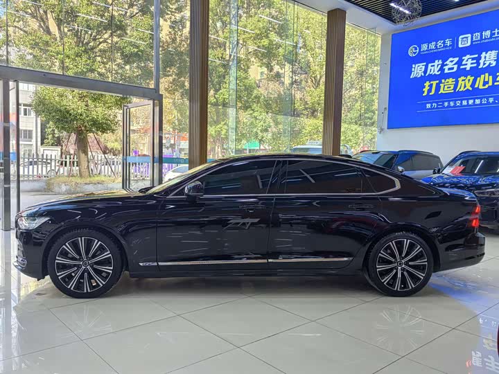 Фото 5 - Volvo S90