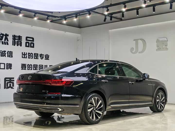 Фото 6 - Volkswagen Passat