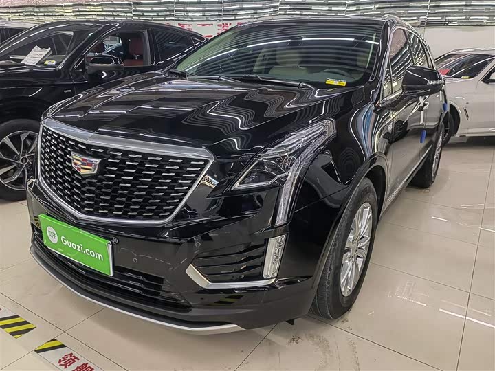 Фото 1 - Cadillac XT5