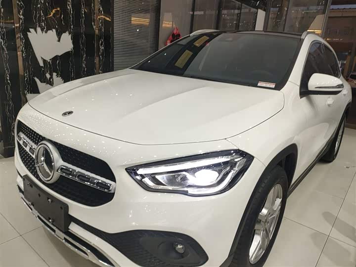 Фото 2 - Mercedes-Benz GLA-Class