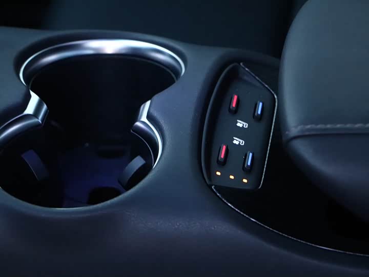 Фото 8 - Toyota Venza