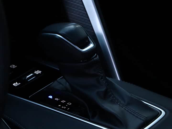 Фото 9 - Toyota Venza