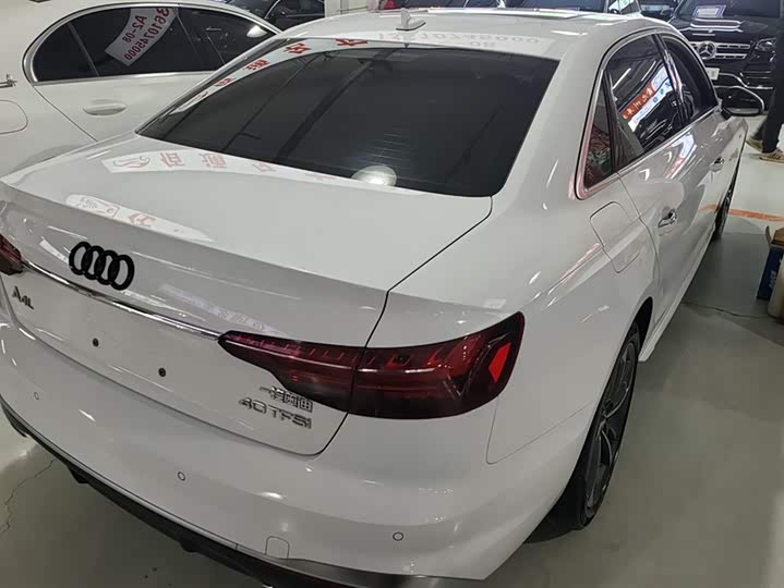 Фото 3 - Audi A4L