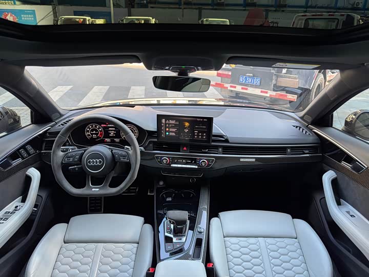 Фото 6 - Audi RS 4