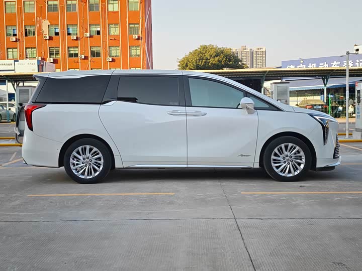 Фото 4 - Buick GL8 Century