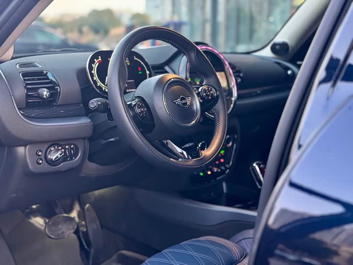 Фото 9 - Mini Clubman