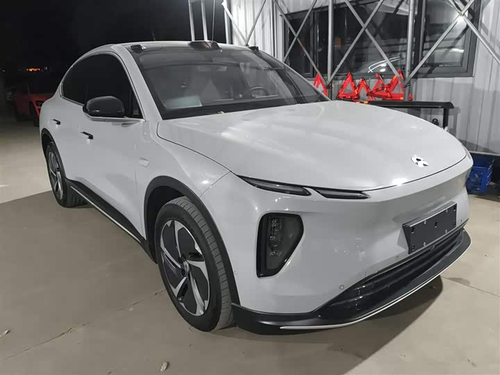 Фото 4 - Nio ES6