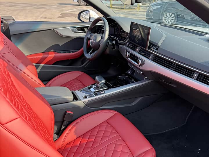 Фото 9 - Audi A5