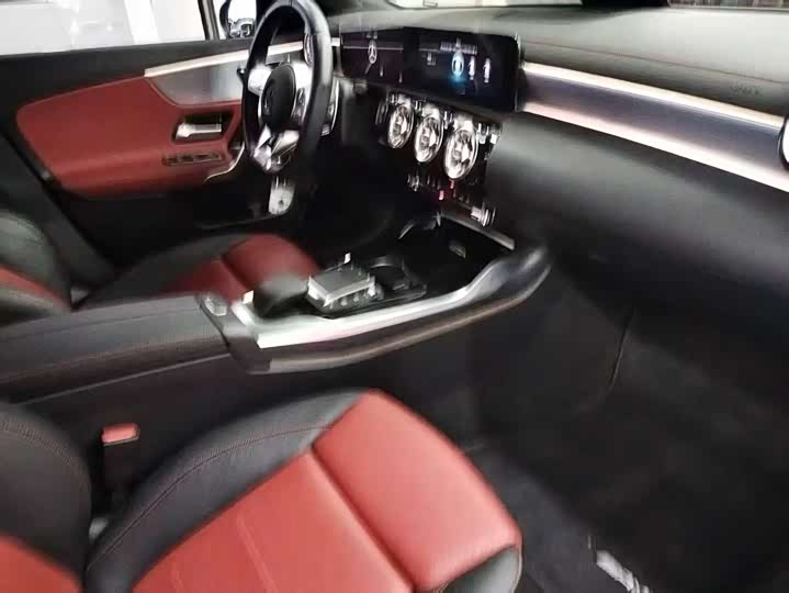 Фото 6 - Mercedes-Benz A-Class AMG