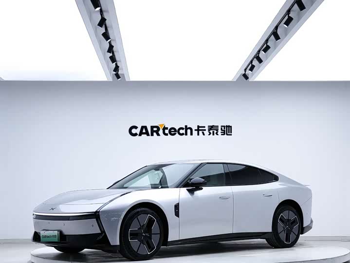 Фото 1 - XPeng P7