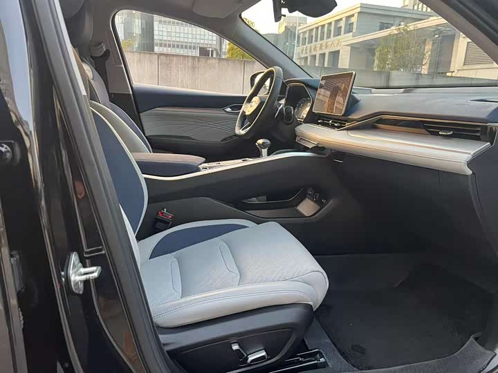 Фото 5 - Geely Preface