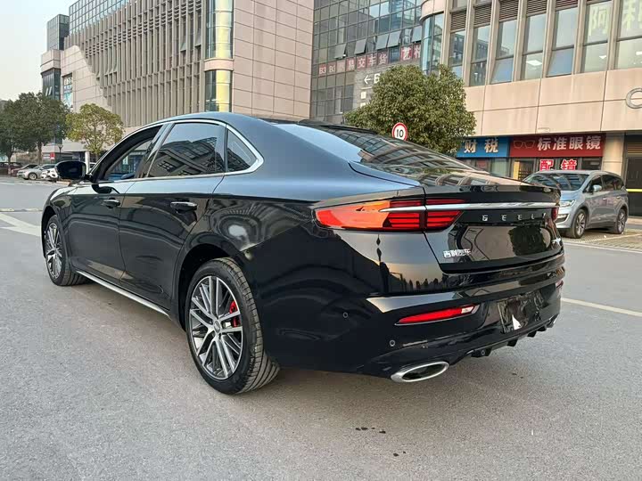 Фото 7 - Geely Preface