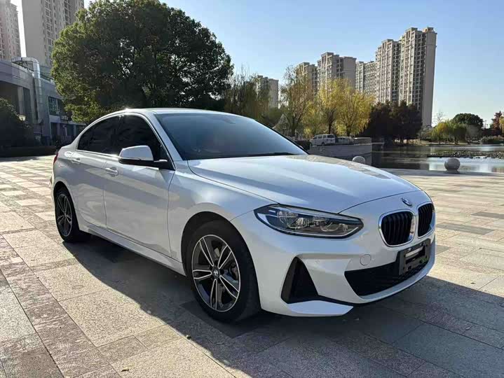 Фото 2 - BMW 1 Series