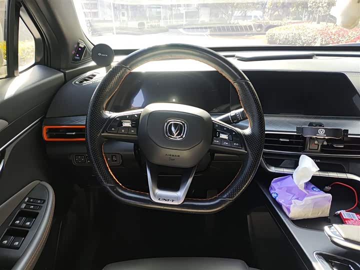 Фото 3 - Changan UNI-T