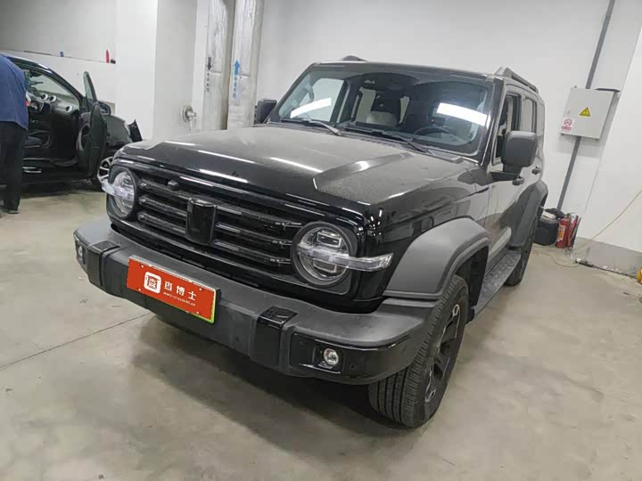 Фото 1 - Tank 300 Hybrid