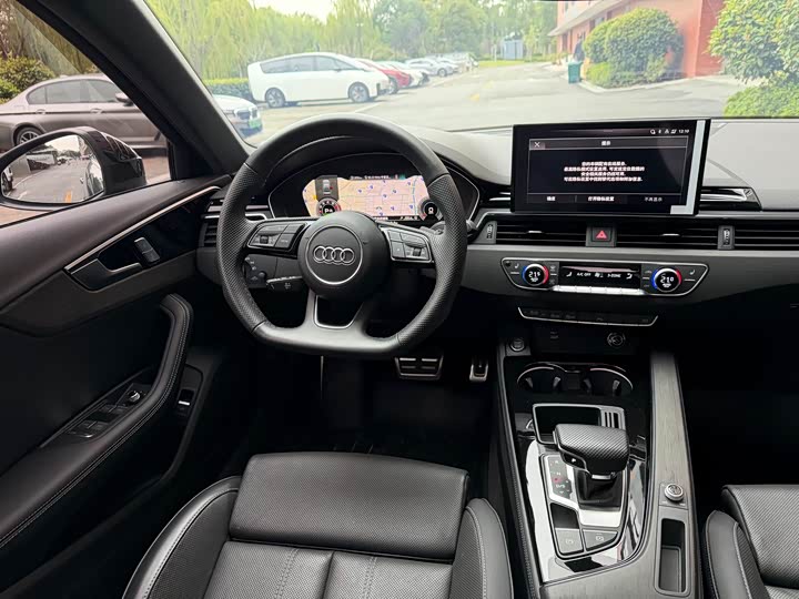 Фото 5 - Audi A4L