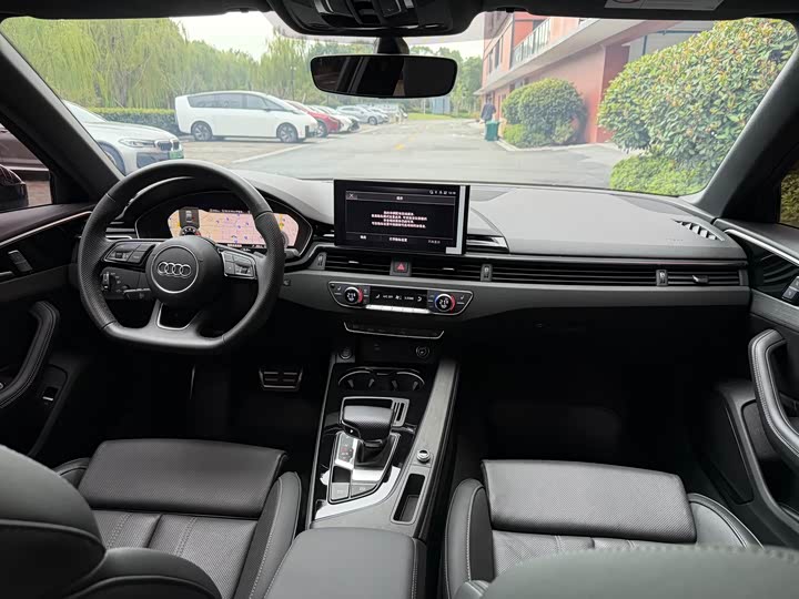 Фото 6 - Audi A4L