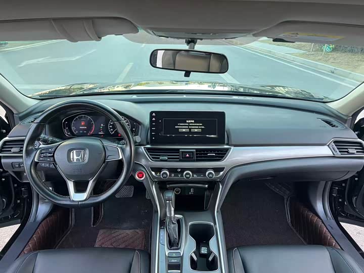 Фото 5 - Honda Accord