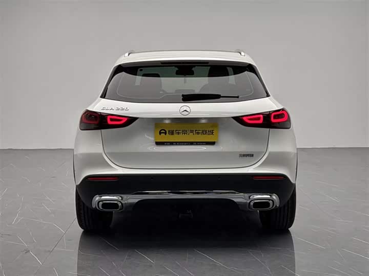 Фото 7 - Mercedes-Benz GLA-Class