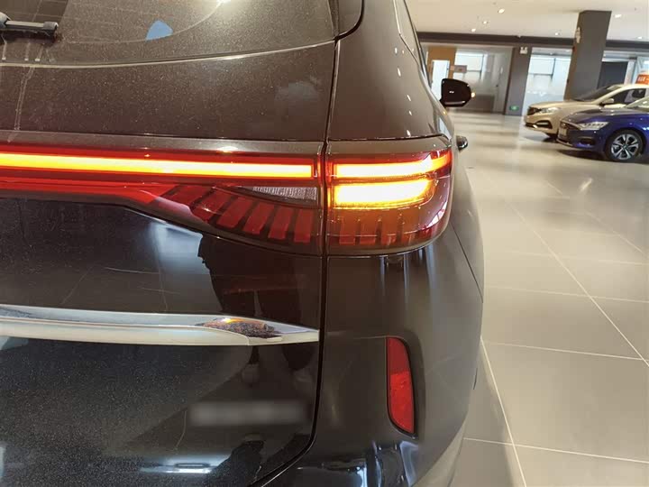 Фото 8 - Haval H6